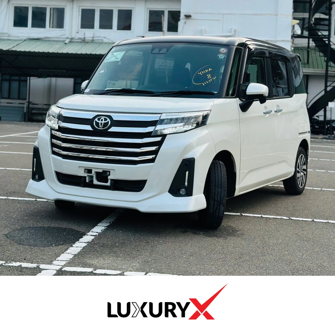 Toyota Roomy Custom G Two-Tone